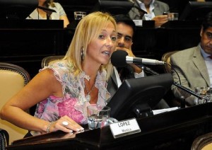 Mónica López arrancó su gira para ser gobernadora