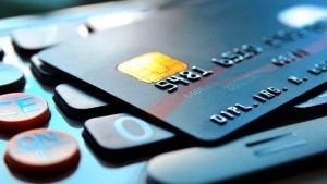 Recomiendan rechazar las tarjetas de crédito no solicitadas
