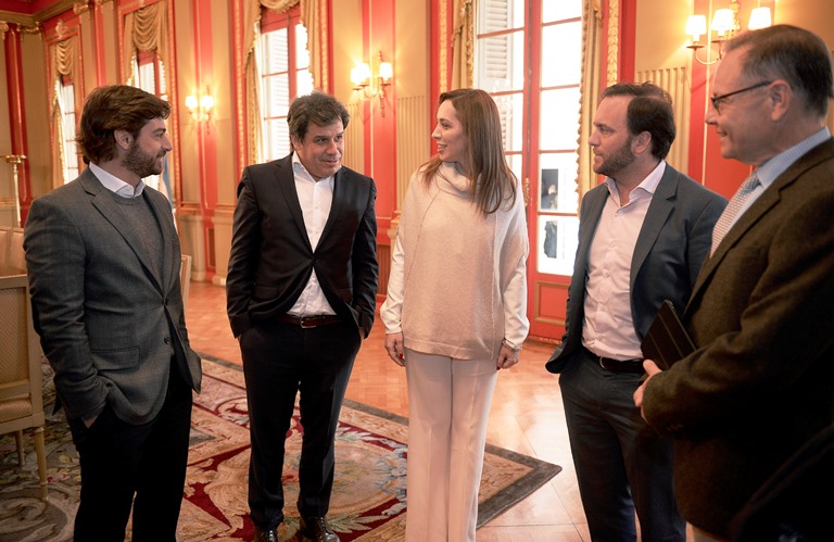 Salvai, Manes, Vidal, Suárez y Calmuega, ayer en la residencia de la Gobernadora en La Plata.
