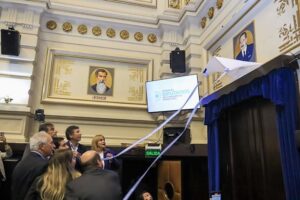 La imagen de Raúl Alfonsín ya tiene su lugar en la Legislatura